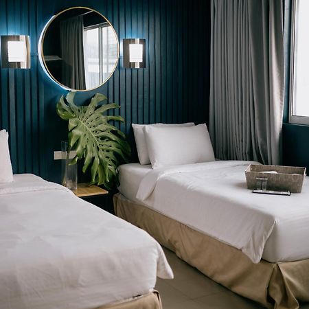 Dosi Hotel Ph Talisay  Buitenkant foto
