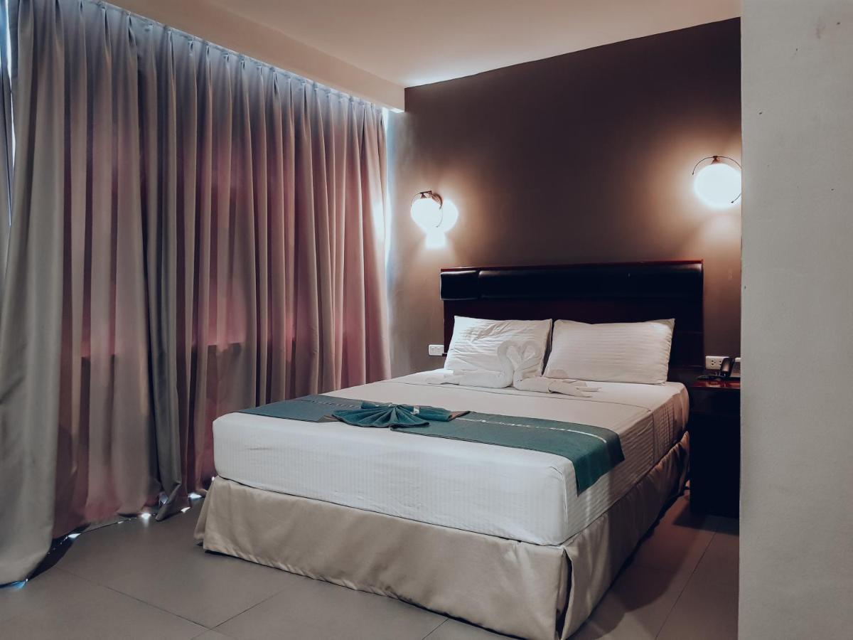 Dosi Hotel Ph Talisay  Buitenkant foto