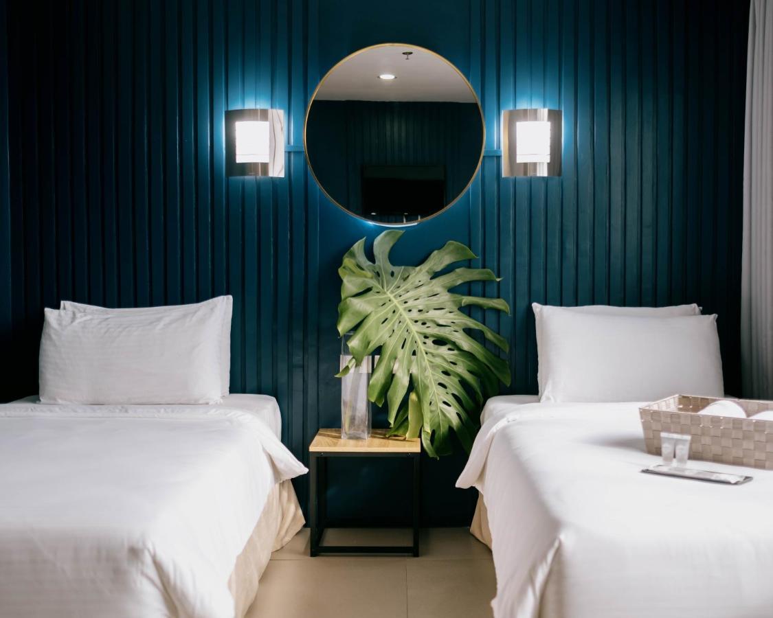 Dosi Hotel Ph Talisay  Buitenkant foto
