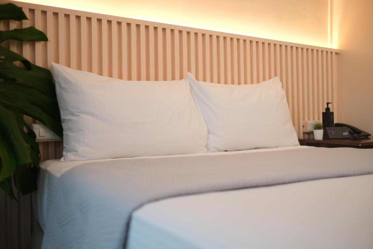Dosi Hotel Ph Talisay  Buitenkant foto