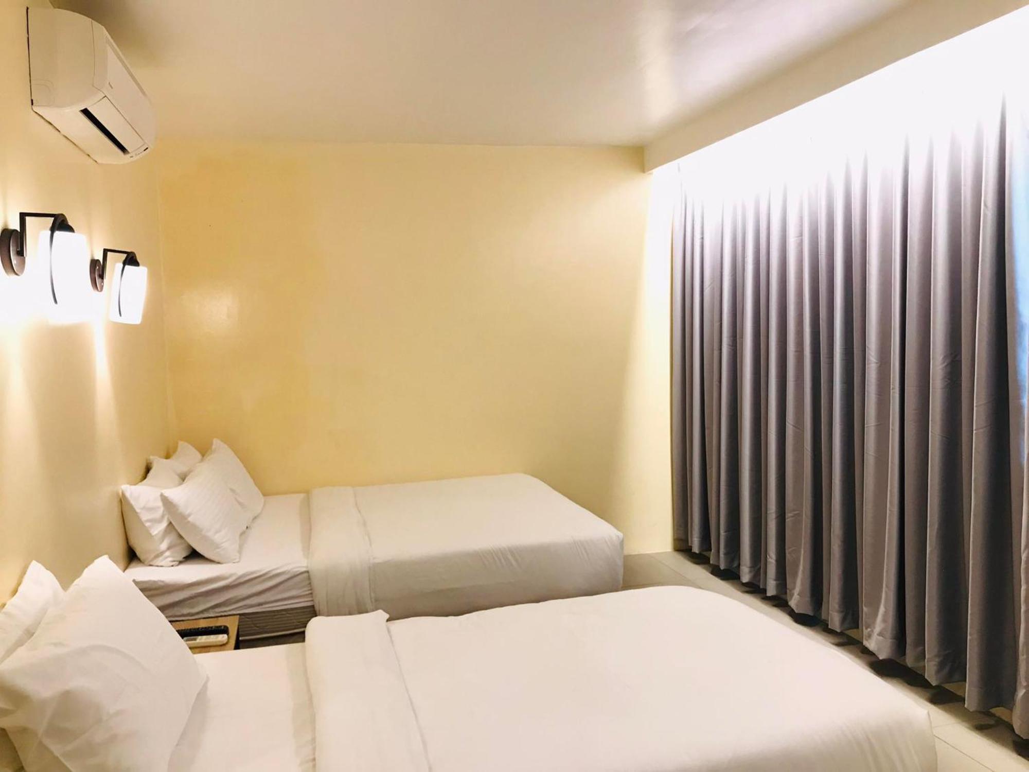 Dosi Hotel Ph Talisay  Buitenkant foto